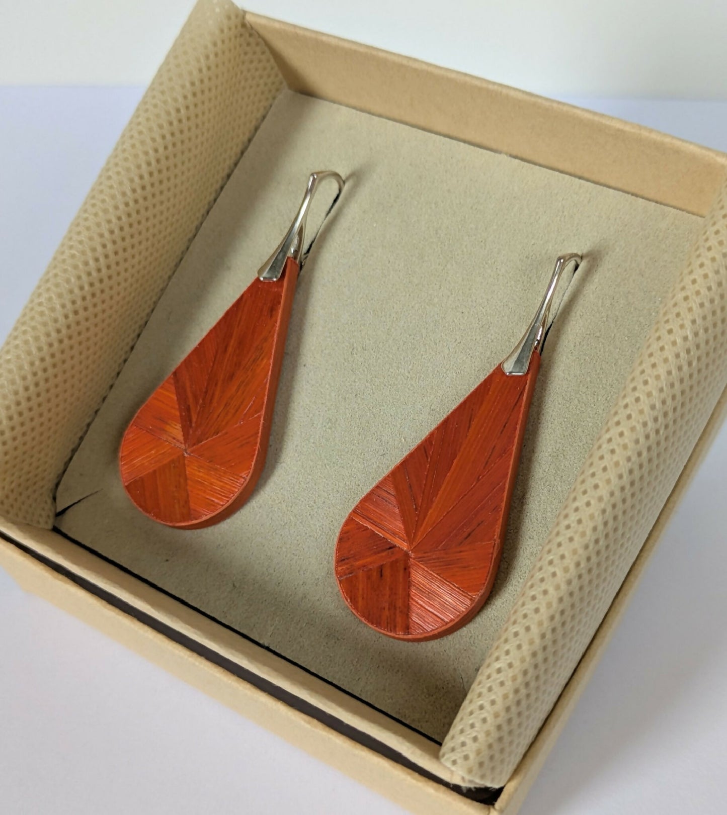 Boucles d'oreilles Gouttes avec marqueterie de paille Orange - crochets argent