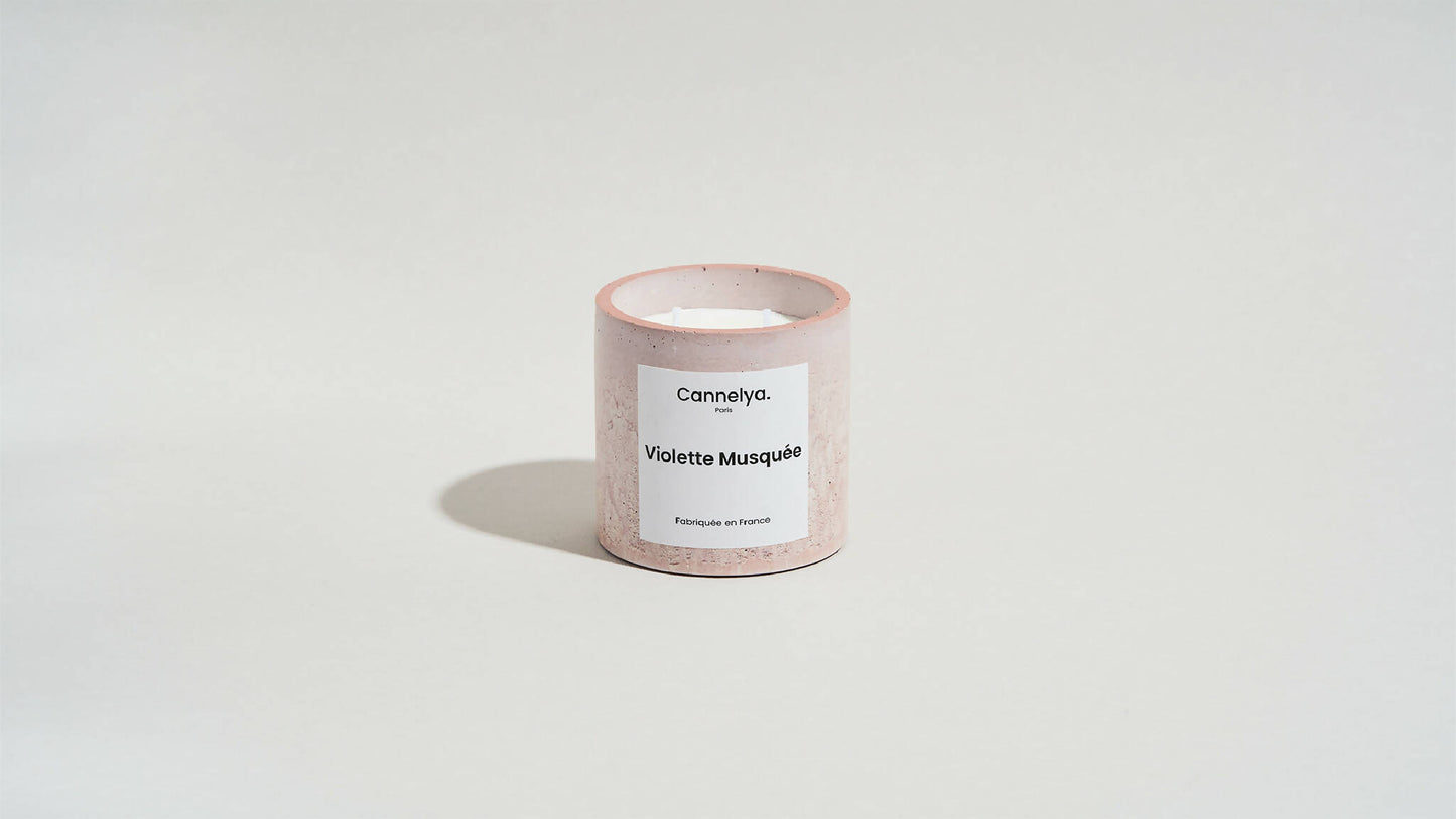 Bougie artisanale senteur violette musquée vegan artisanat français