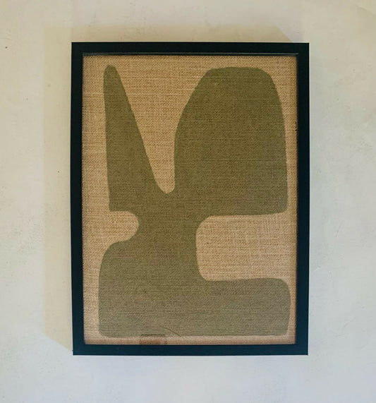 Tableau abstrait encadré, grande forme verte, fond beige, cadre noir.