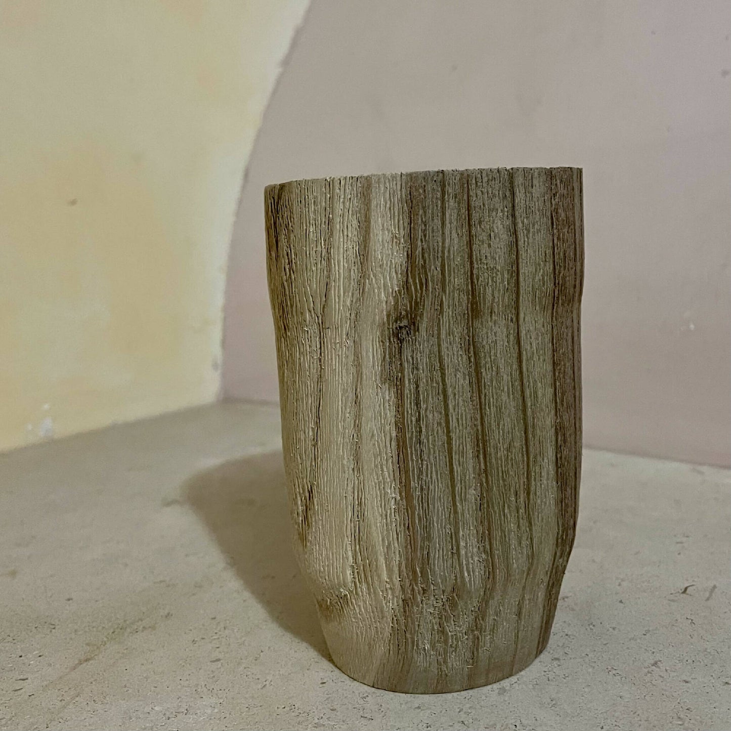 Pot a crayons fait main sculpture bois artisanat francais