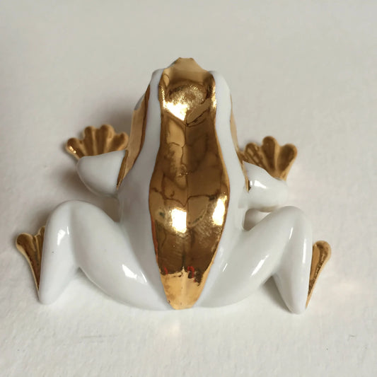 Grenouille en porcelaine et or