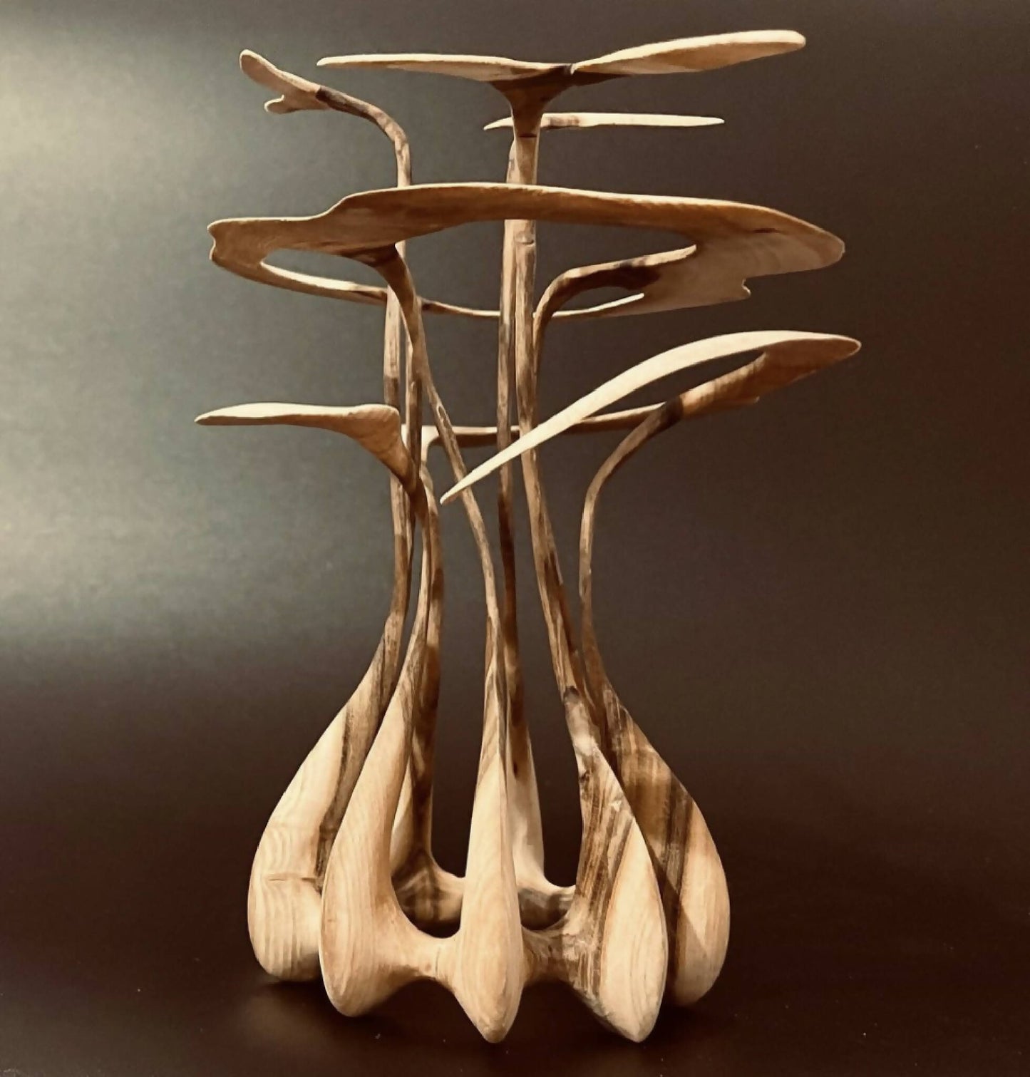 Sculpture bois brown artisanat francais