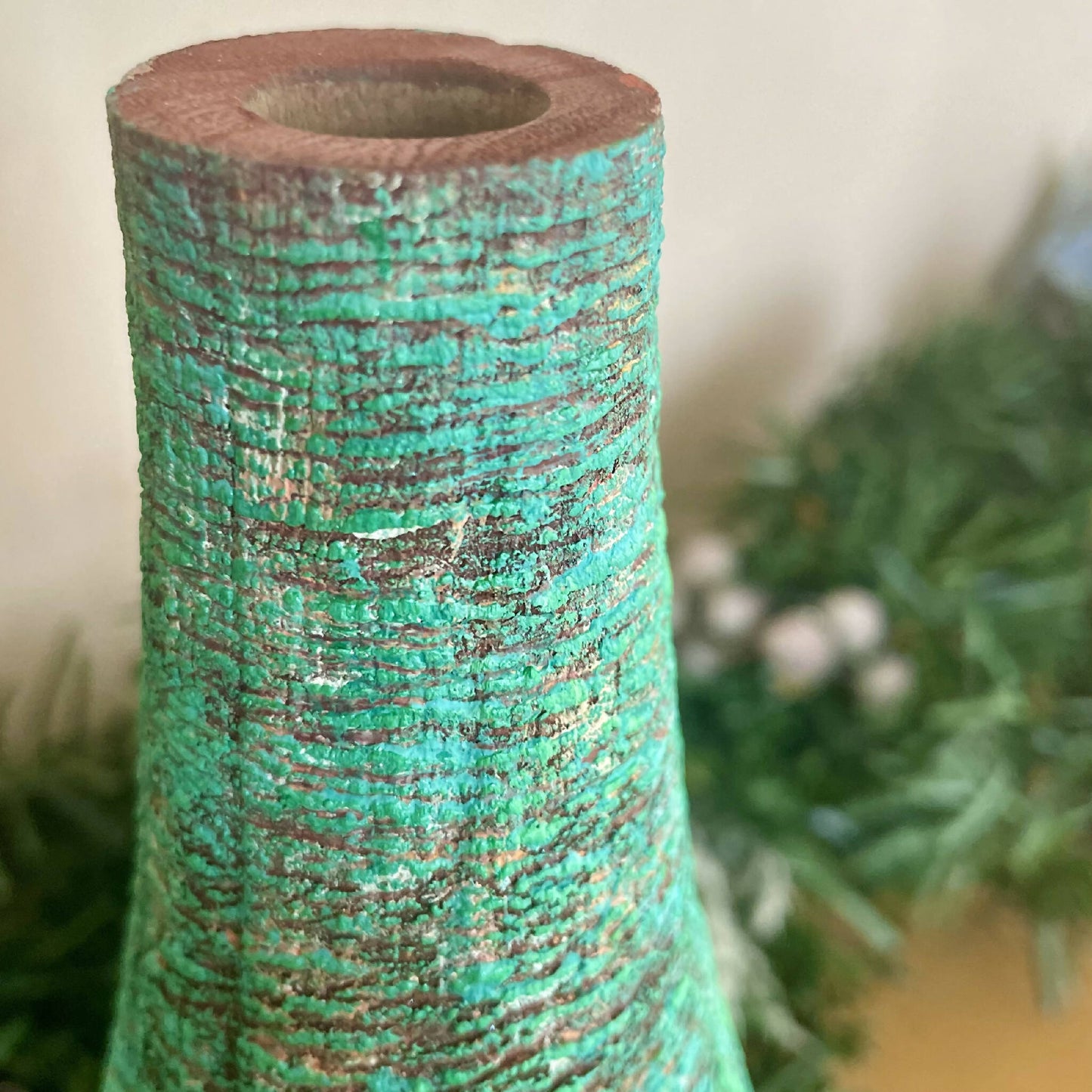 Soliflore bois sculpte fait main artisanat francais