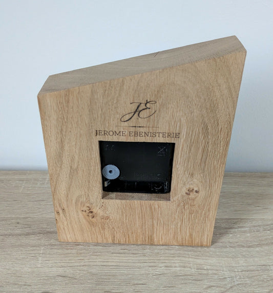 Horloge de bureau en Chêne massif et Marqueterie de paille Gris Anthracite