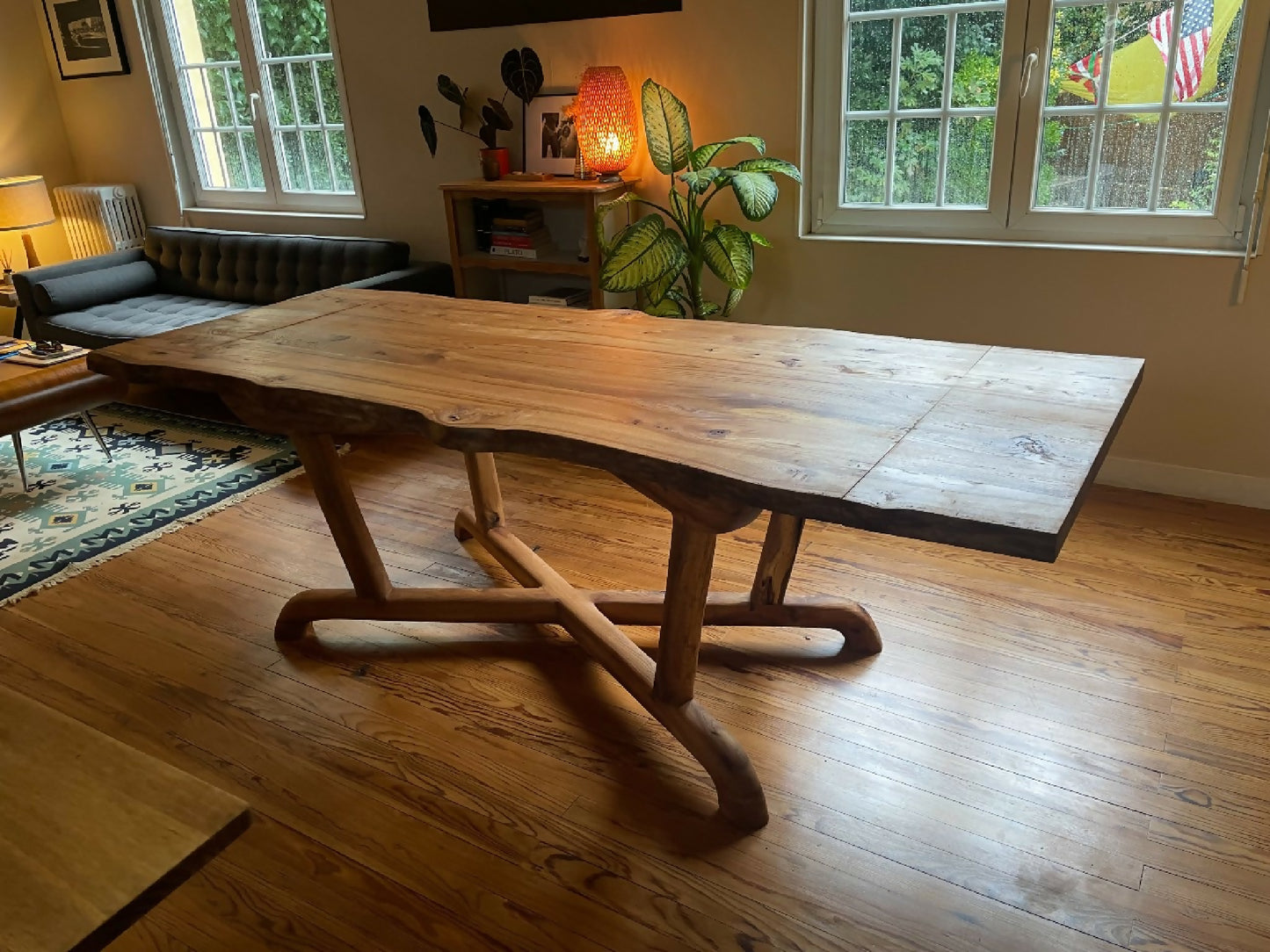 Table-artisanal-bois-massif-france