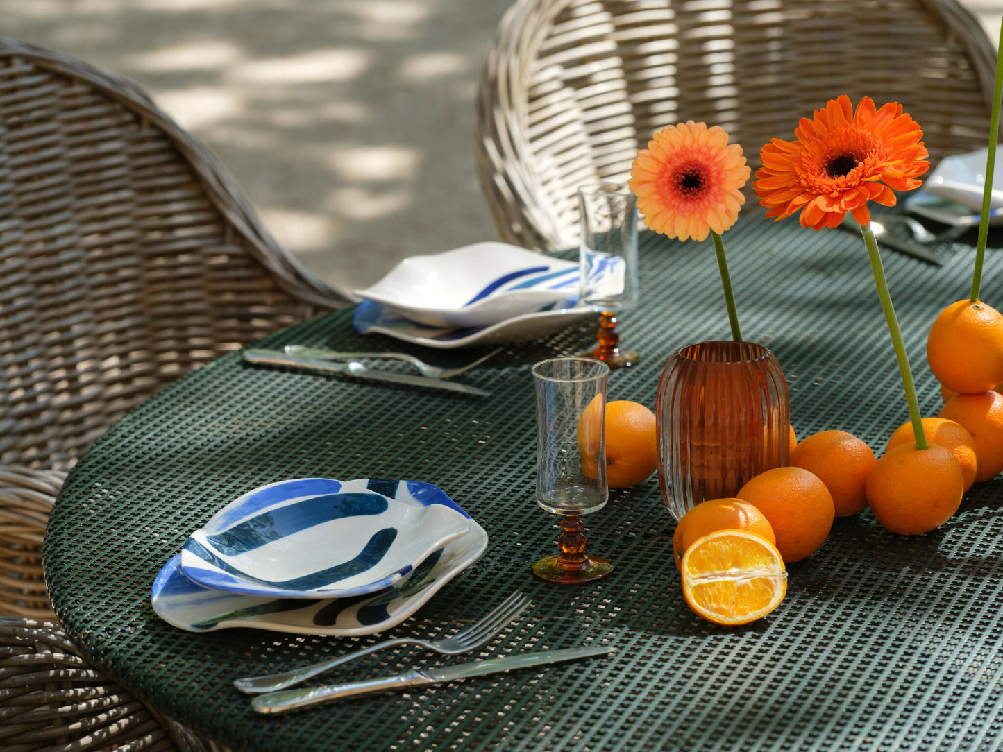 assiette-porcelianre-artistique-artisanat-francais-