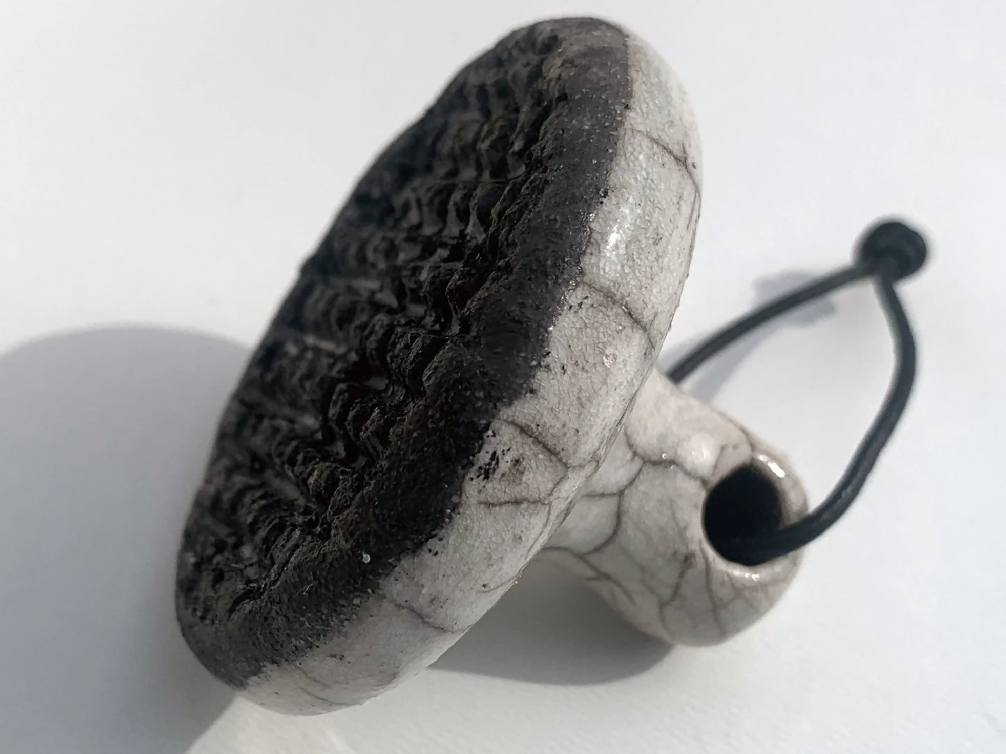 pierre-de-gommage-ceramique-artisanat-francais