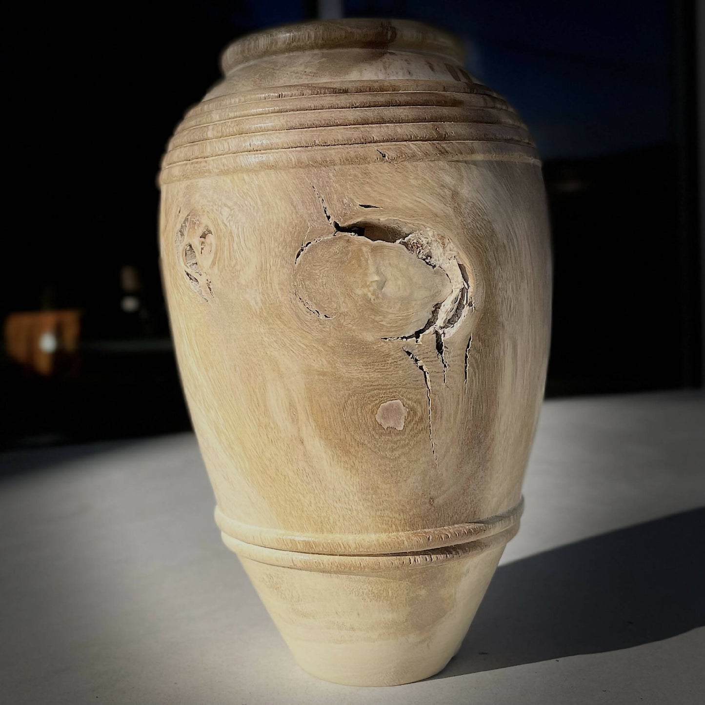 vase artisanal bois sculpte fait main artisanat francais