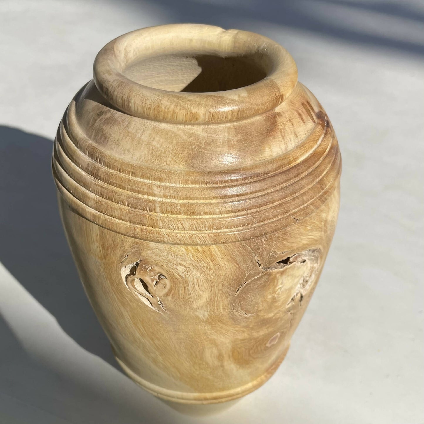 vase artisanal bois sculpte fait main artisanat francais