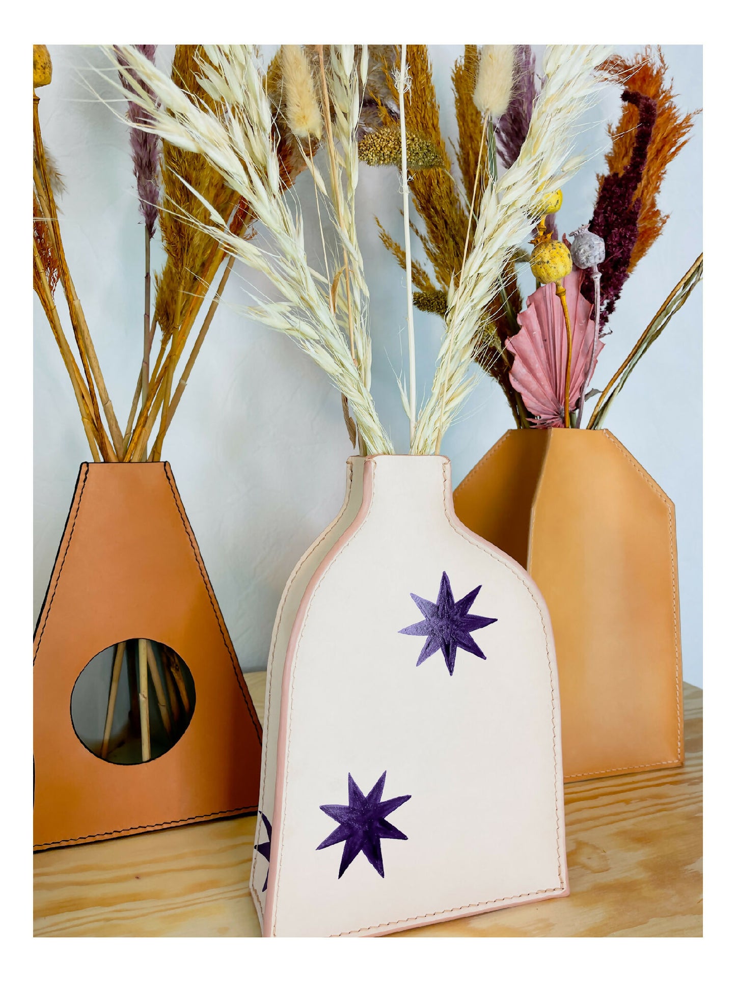 vase en cuir fait-main artisanat français, tannage végétal