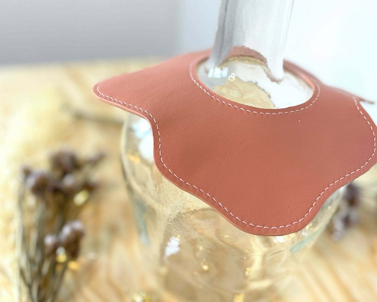 vase en cuir fait-main artisanat français, tannage végétal