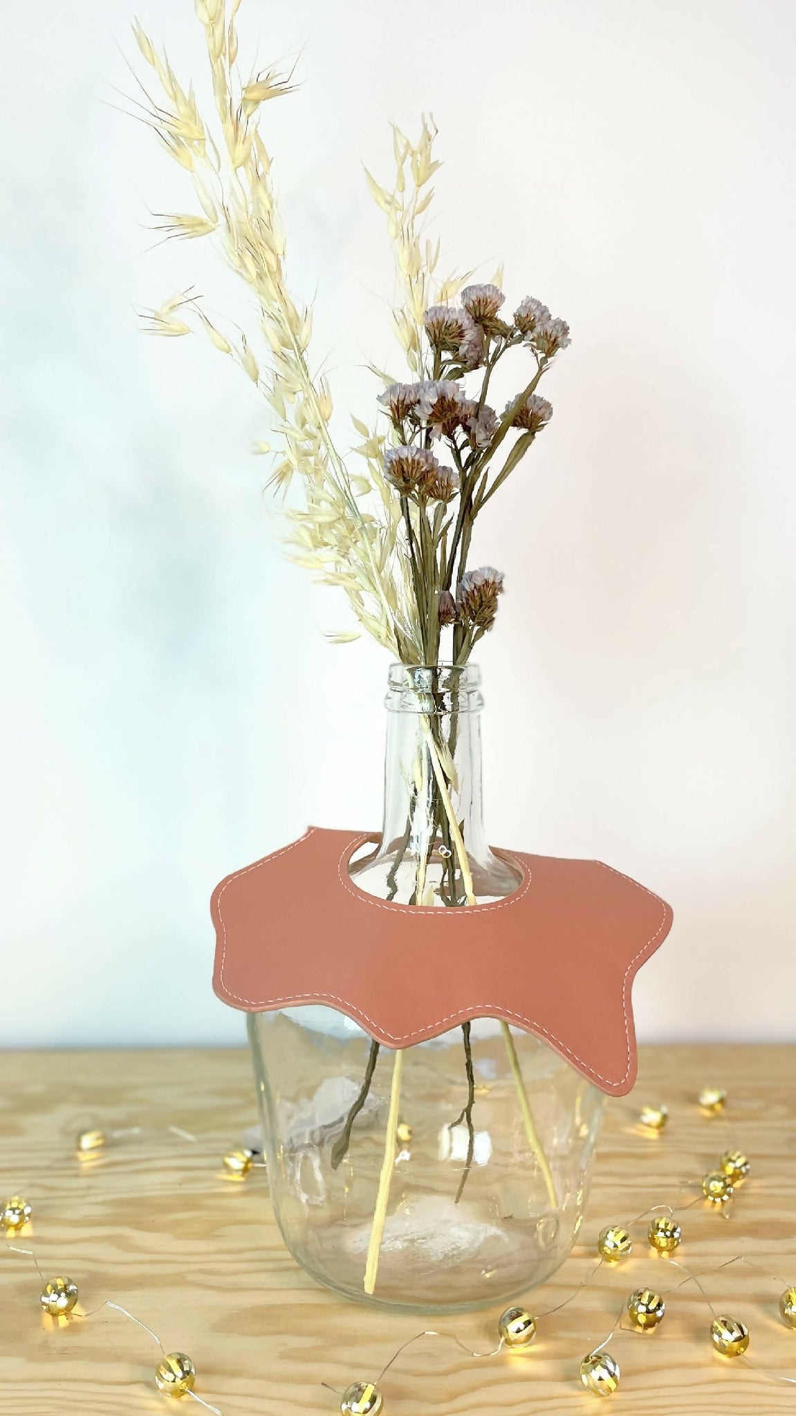 vase en cuir fait-main artisanat français, tannage végétal