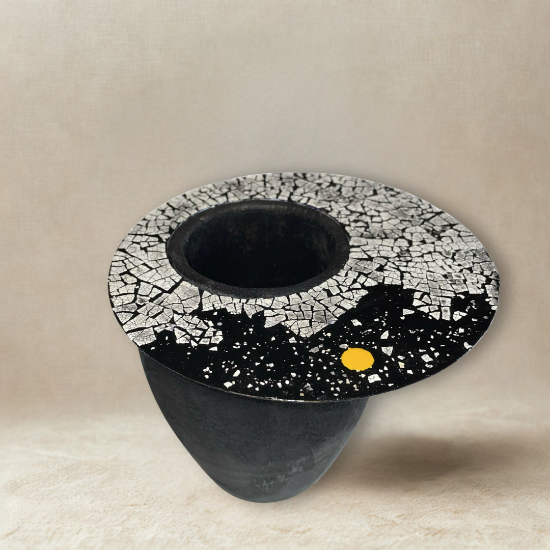 Vase dunand