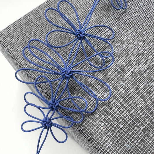 Collier fleurs de prunier bleu