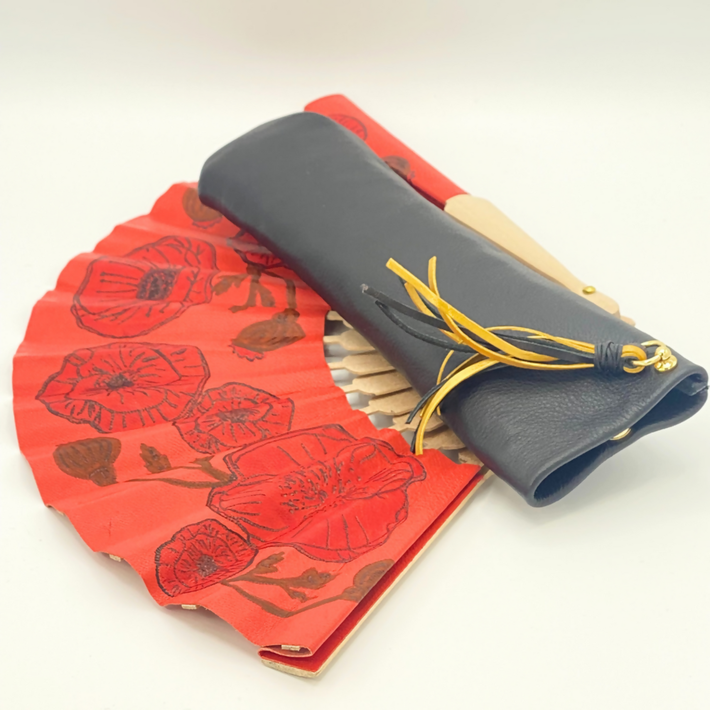 Eventail Red Poppy - Cuir parfumé