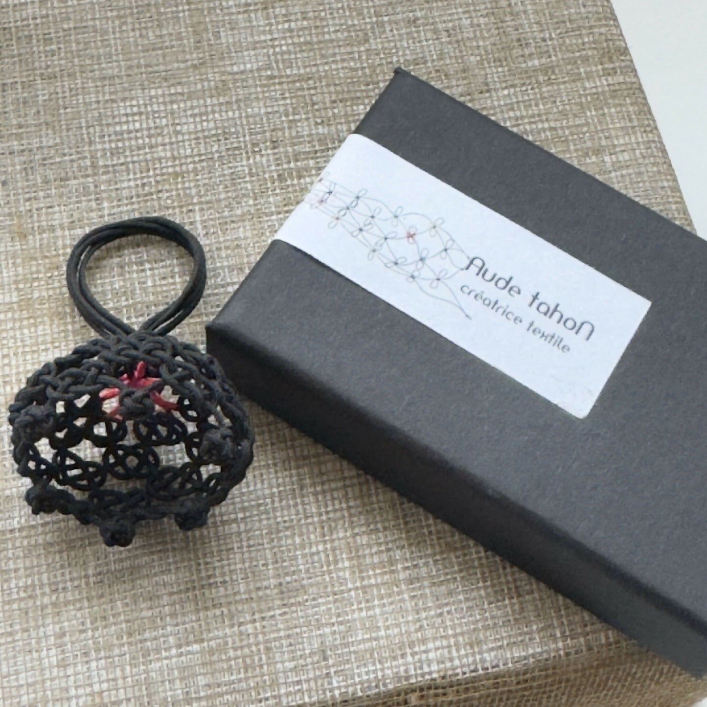 Bague noire Clochette