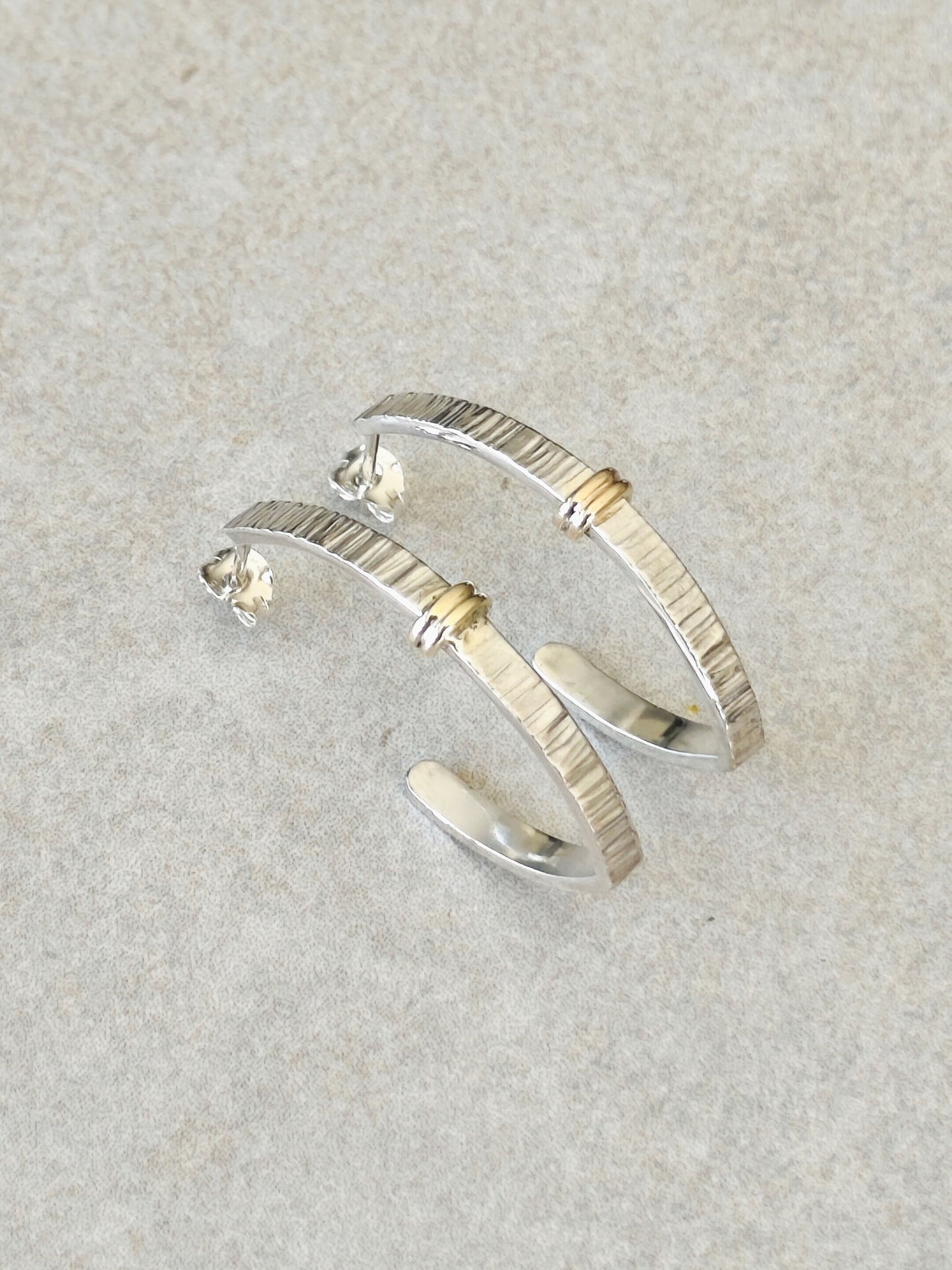 Boucles d'oreilles Courbe Précieuse