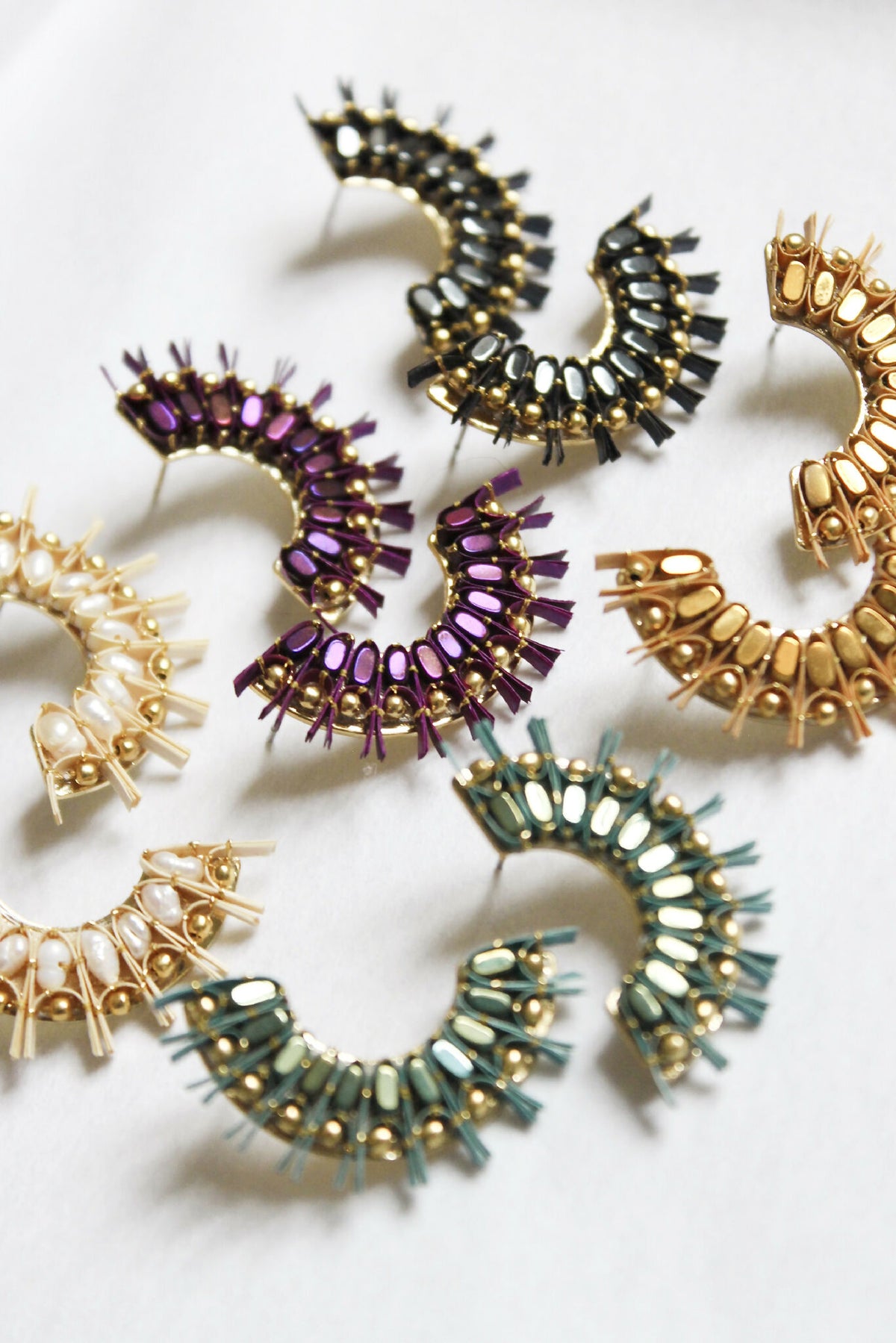 Ensemble de boucles d’oreilles oursins, créoles semi-circulaires multicolores en strass