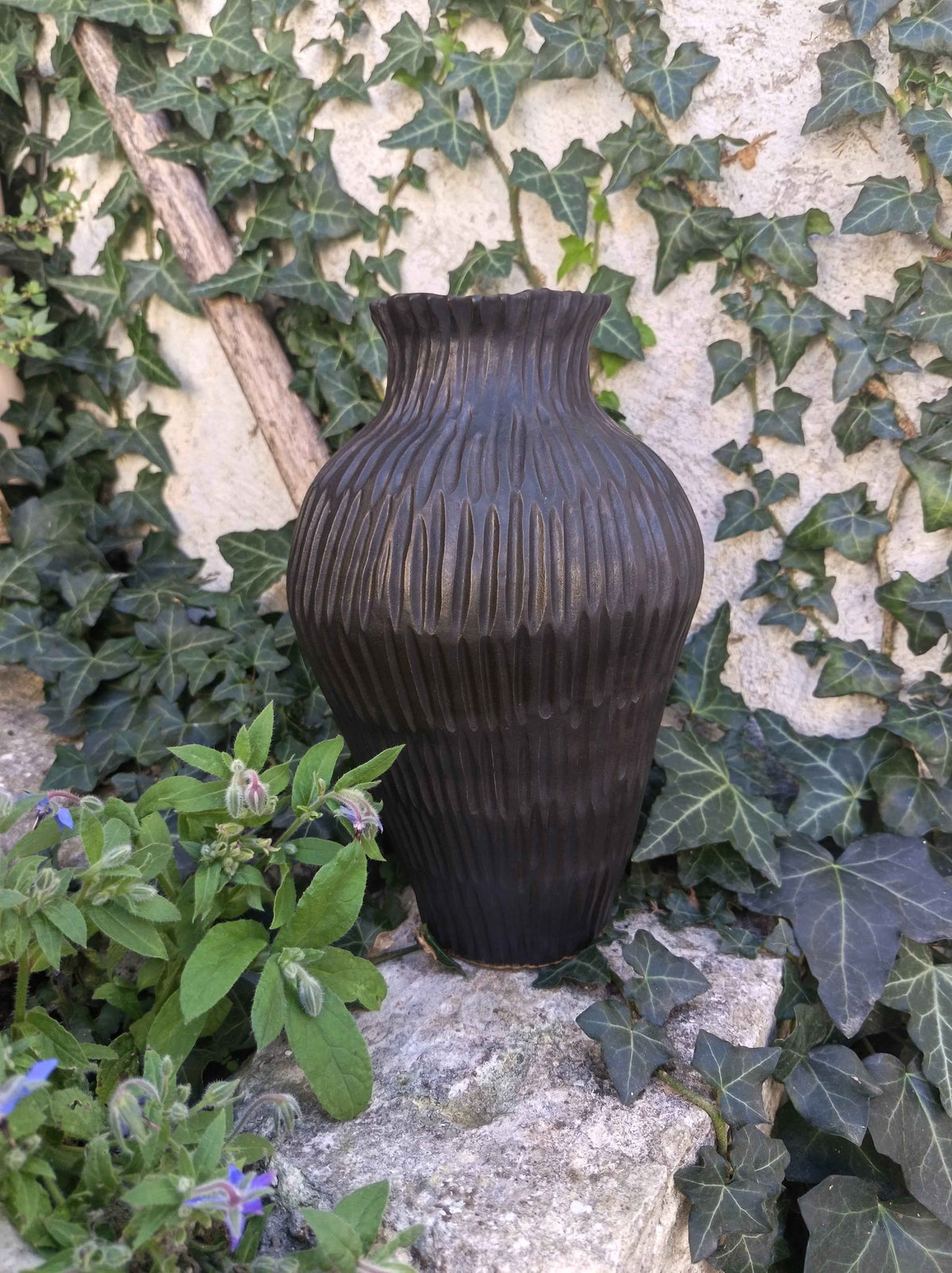 VASE CERAMIQUE CONTEMPORAINE NOIR MAT
