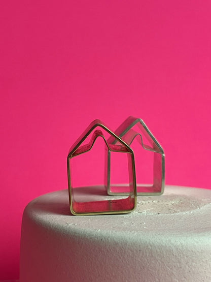 Double roof house ring