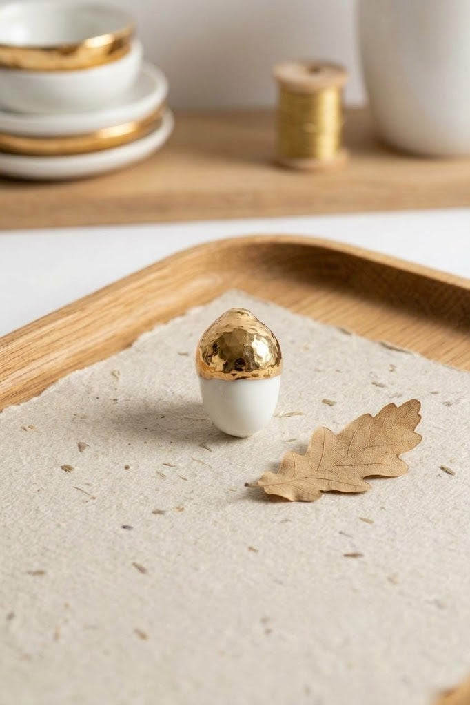 Gland d'or et de porcelaine broche pin’s minimaliste naturelle