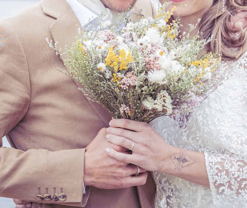 Alliance maä en argent massif 925 recyclé, modèle petit point, inspiration minimaliste, bijou écologique fait main en France, mariage éthique