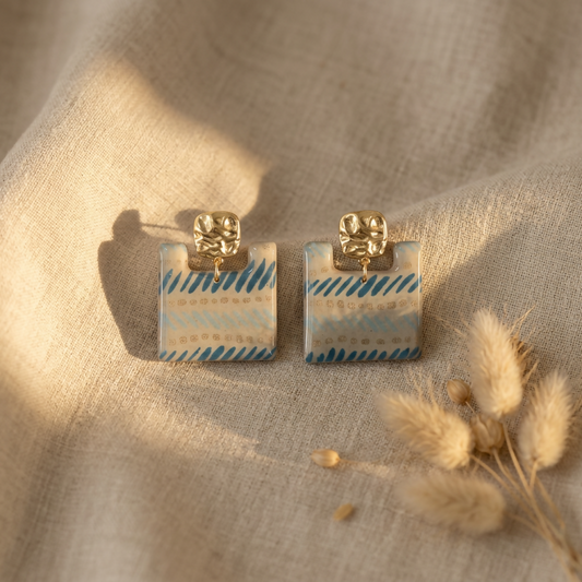 Bleu Azur & Or — boucles carrées évidées · rayures & pointillés dorés · clous martelés · fait main France 🇫🇷