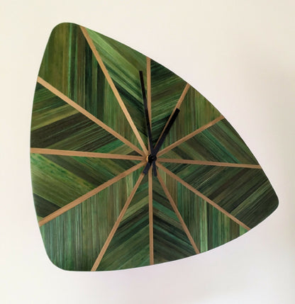 Horloge murale style rétro avec Marqueterie de paille Verte feuille et dorée