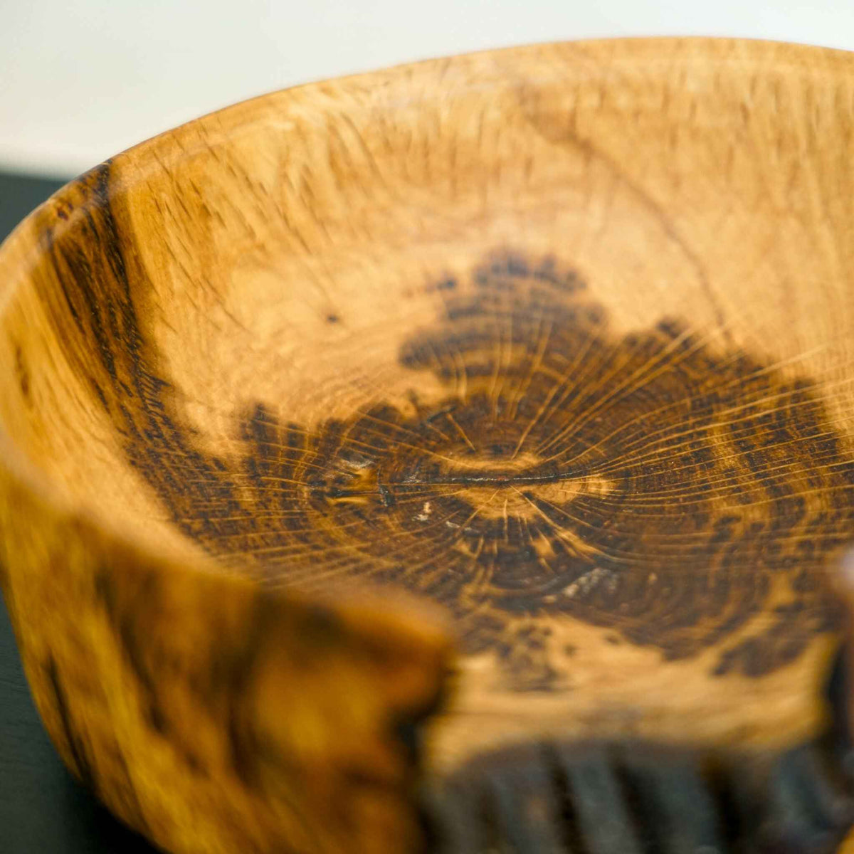 Bol en bois Fontinal, intérieur avec motifs circulaires brûlés