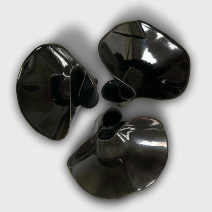 3 coupelles nénuphar noires