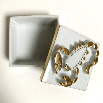 Boite à bijoux "Scorpion" en porcelaine