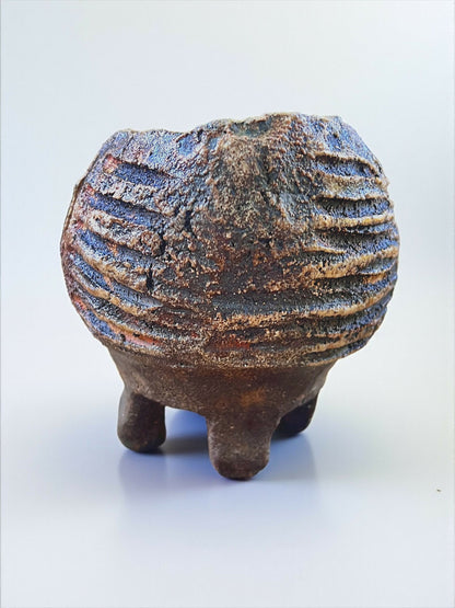 Pot primitif en grès OKO