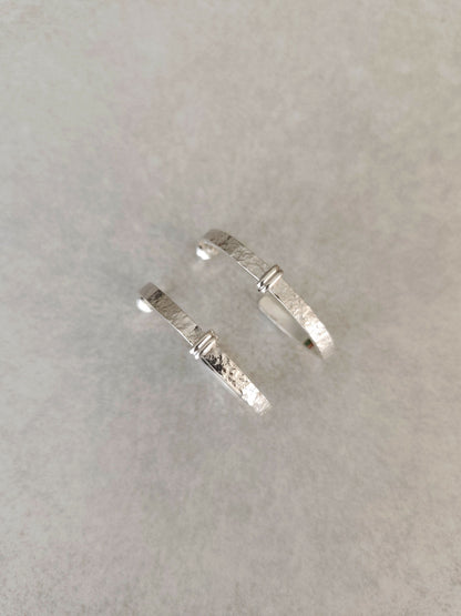 Boucle d'oreille Courbe Précieuse