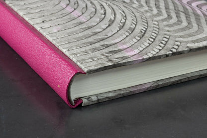 Carnet dos cuir série papiers à la colle