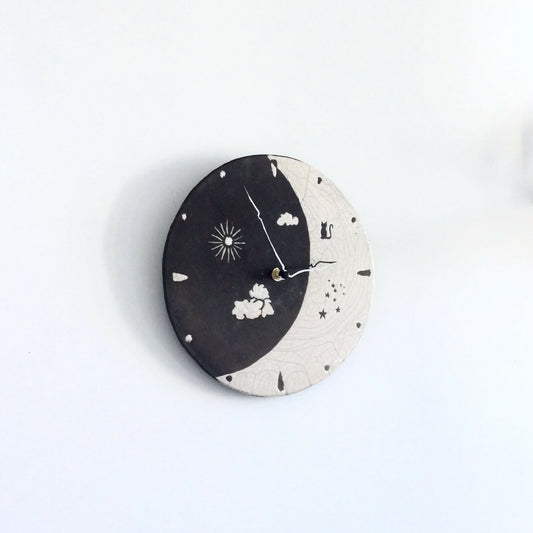 Horloge murale en raku "Jour et Nuit"