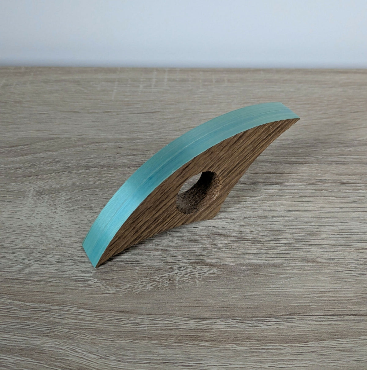 Bague de lecture en bois turquoise, forme arquée, fente ovale