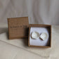 Boucles d’oreilles puces “Élise” en porcelaine et argent 925