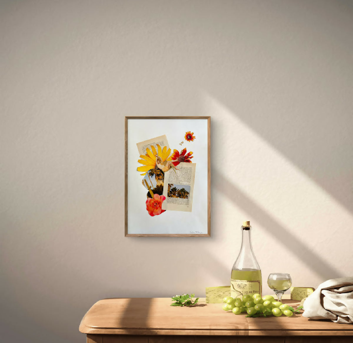Petit tableau encadré bois avec collage de tournesol et fleurs rouges/orangées