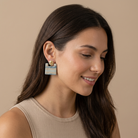 Bleu Azur & Or — boucles carrées évidées · rayures & pointillés dorés · clous martelés · fait main France 🇫🇷