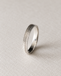 Alliance chevron en argent massif recyclé pour homme et pour femme