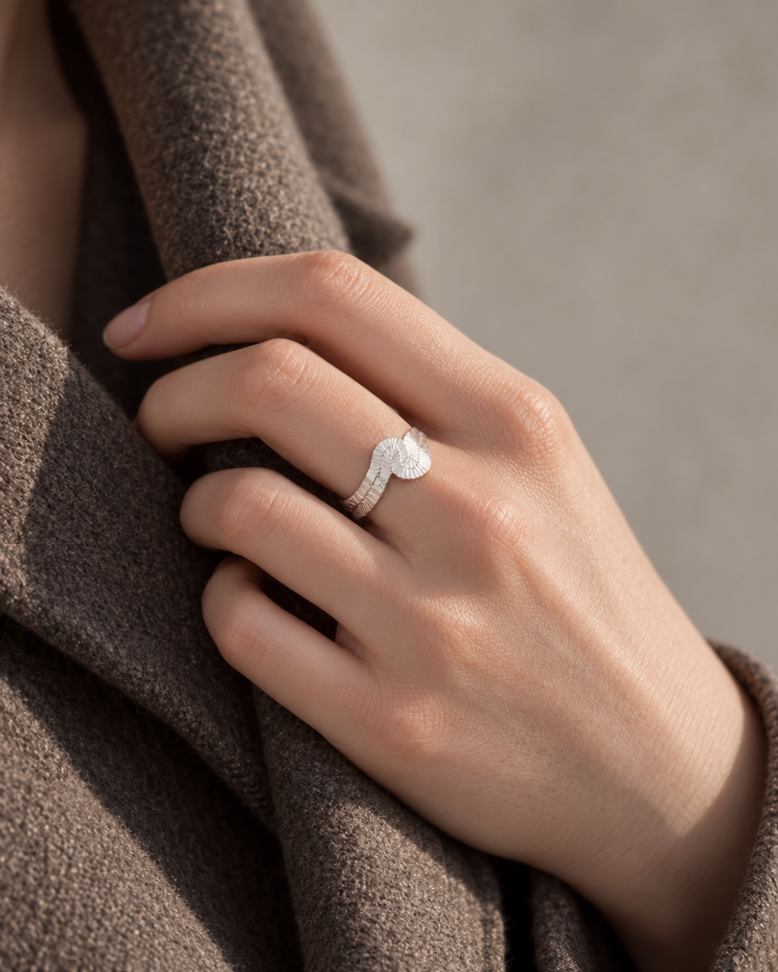 Bague Volute, Anneau zigzag en argent massif recyclé