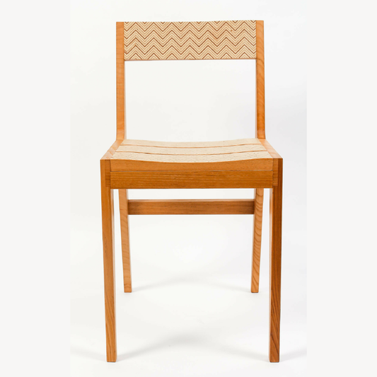 meuble-vitrine-en-bois-massif-artisanat-francais-1