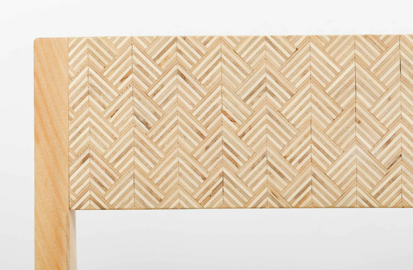 Chaise-en-bois-massif-artisanat-francais-1