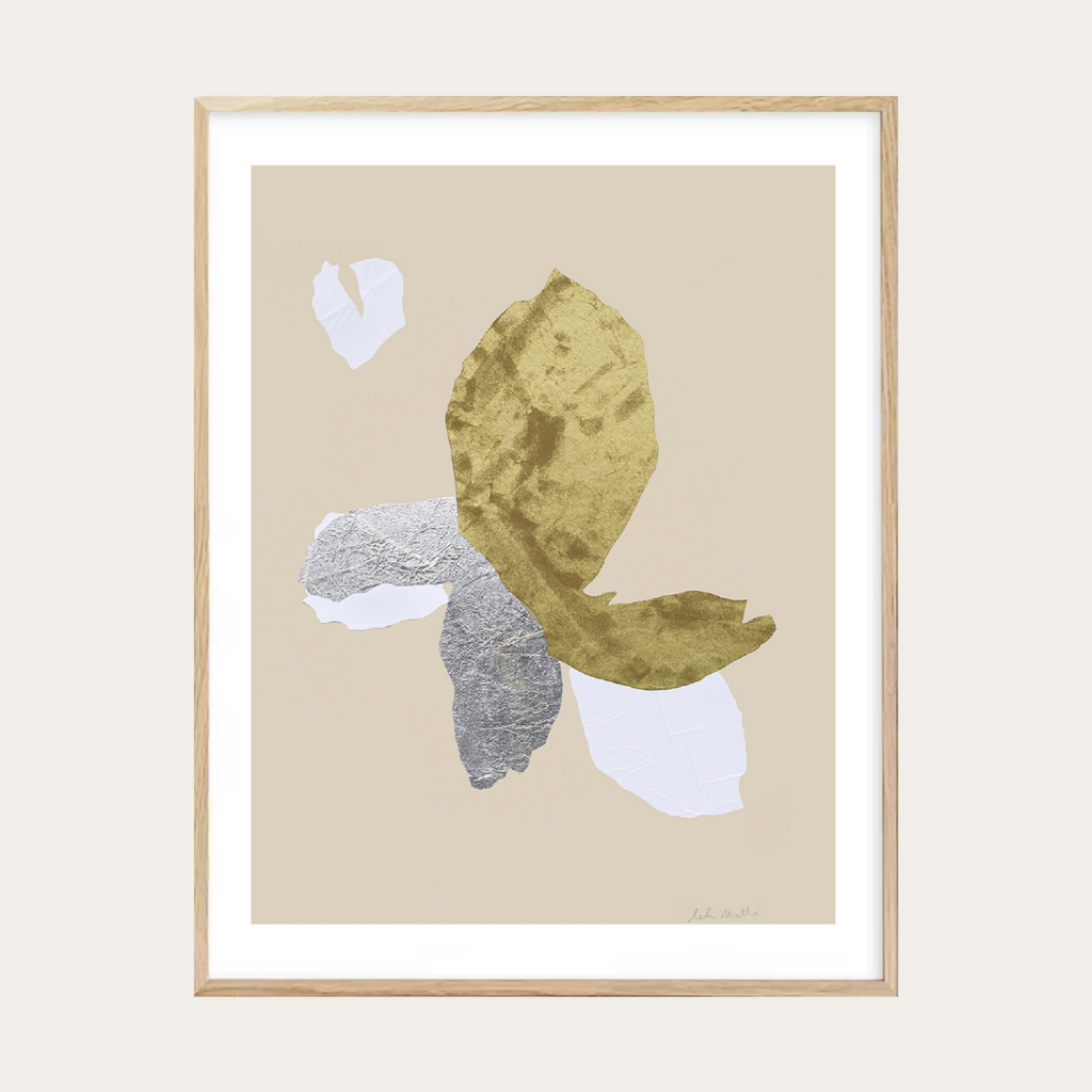 Collage encadré en bois, fleurs abstraites ocre et gris sur fond clair