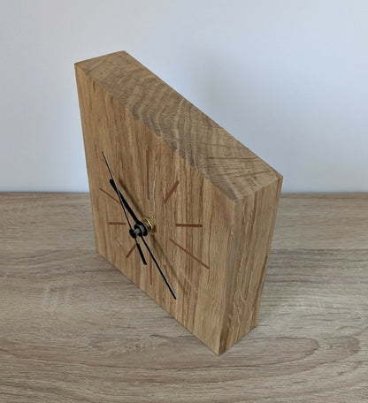 Horloge de bureau en chêne massif et Marqueterie de paille Cuivre