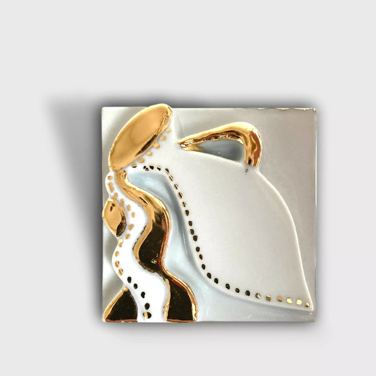 Boîte à bijoux en porcelaine carrée, décor doré « Verseau » sur fond blanc cassé