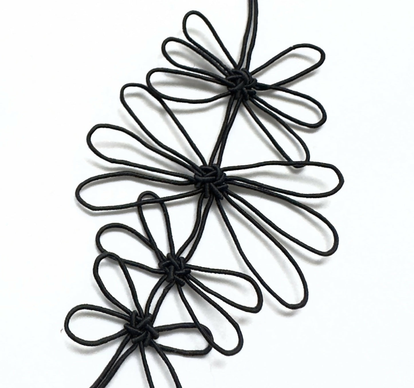 Collier fleurs de prunier bleu