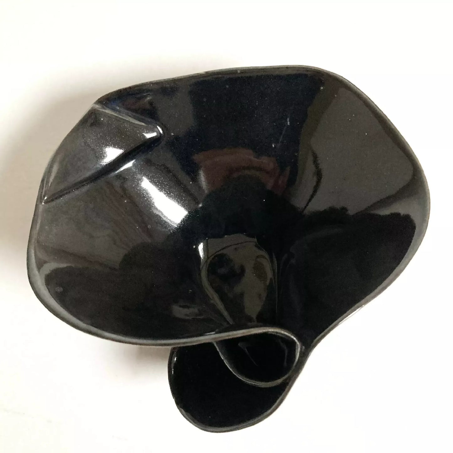 3 coupelles nénuphar noires