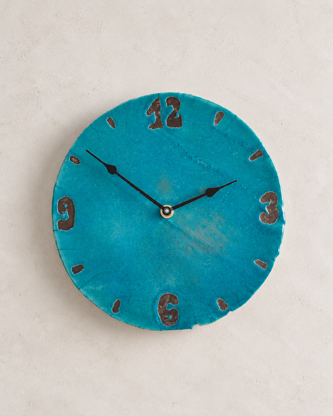 Horloge murale en céramique raku