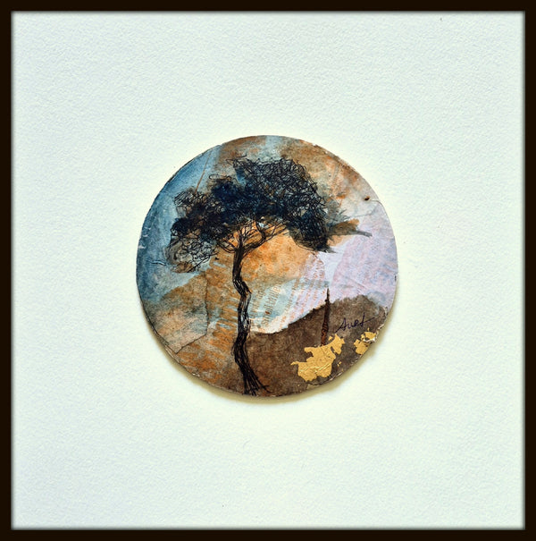 Tableau original unique l'Aveline : cercle arbre sombre, dans cadre rectangulaire